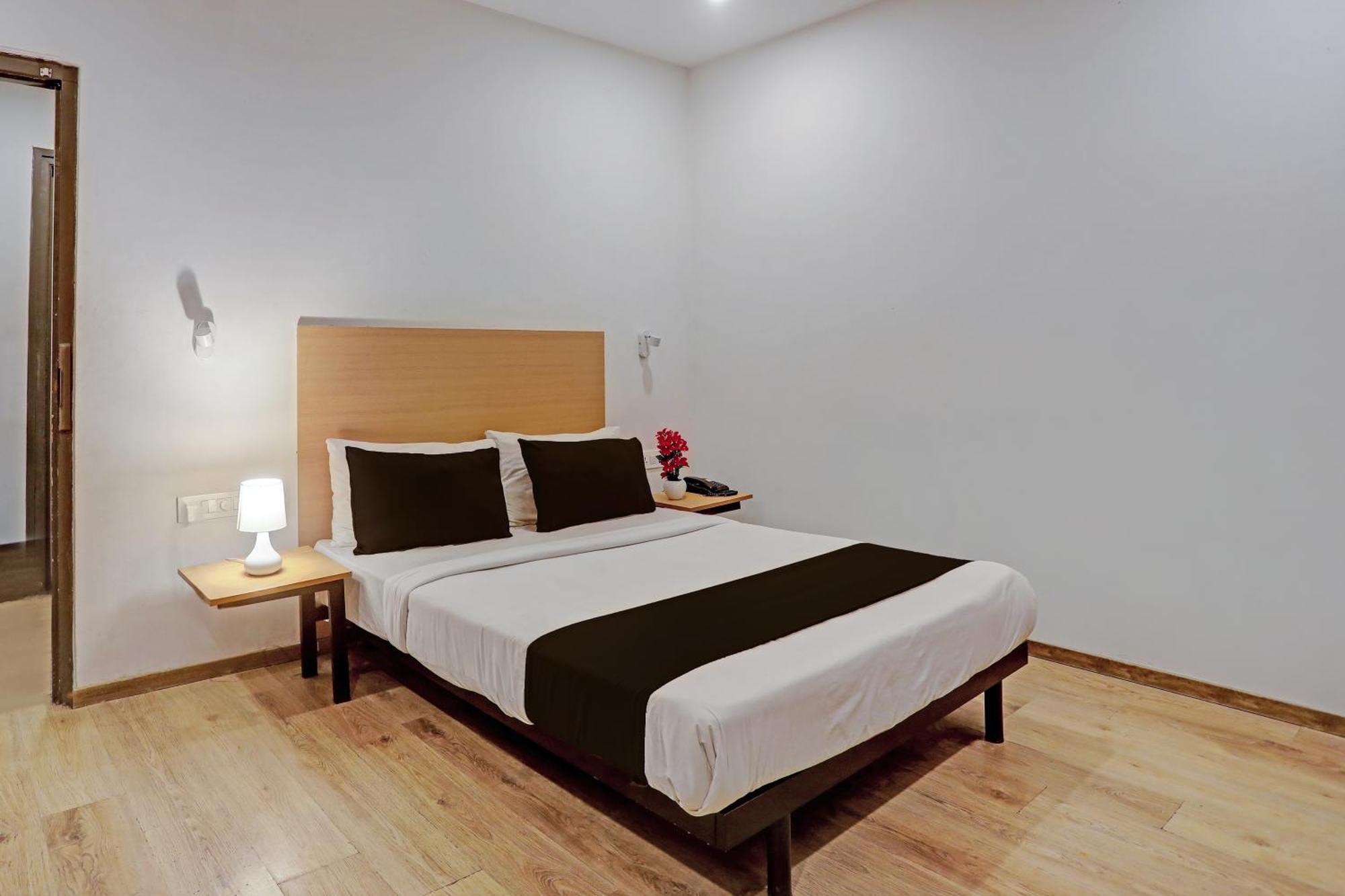 Townhouse Near Secunderabad Railway Station, Yashoda Hospital, Patny Centre Экстерьер фото
