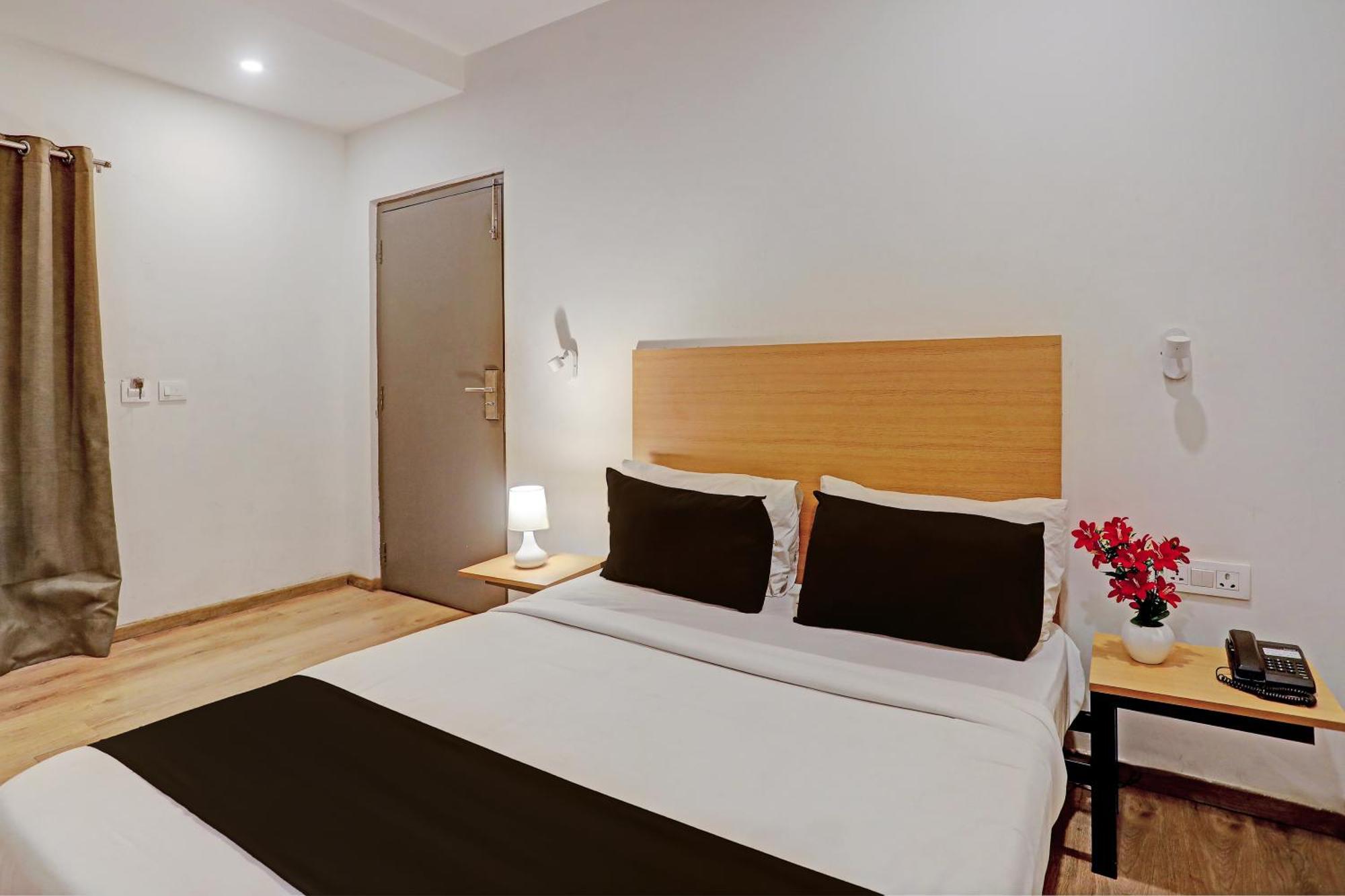 Townhouse Near Secunderabad Railway Station, Yashoda Hospital, Patny Centre Экстерьер фото